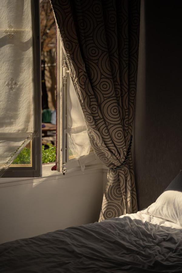 L'Escapade Place Voltaire Vermenton Екстериор снимка