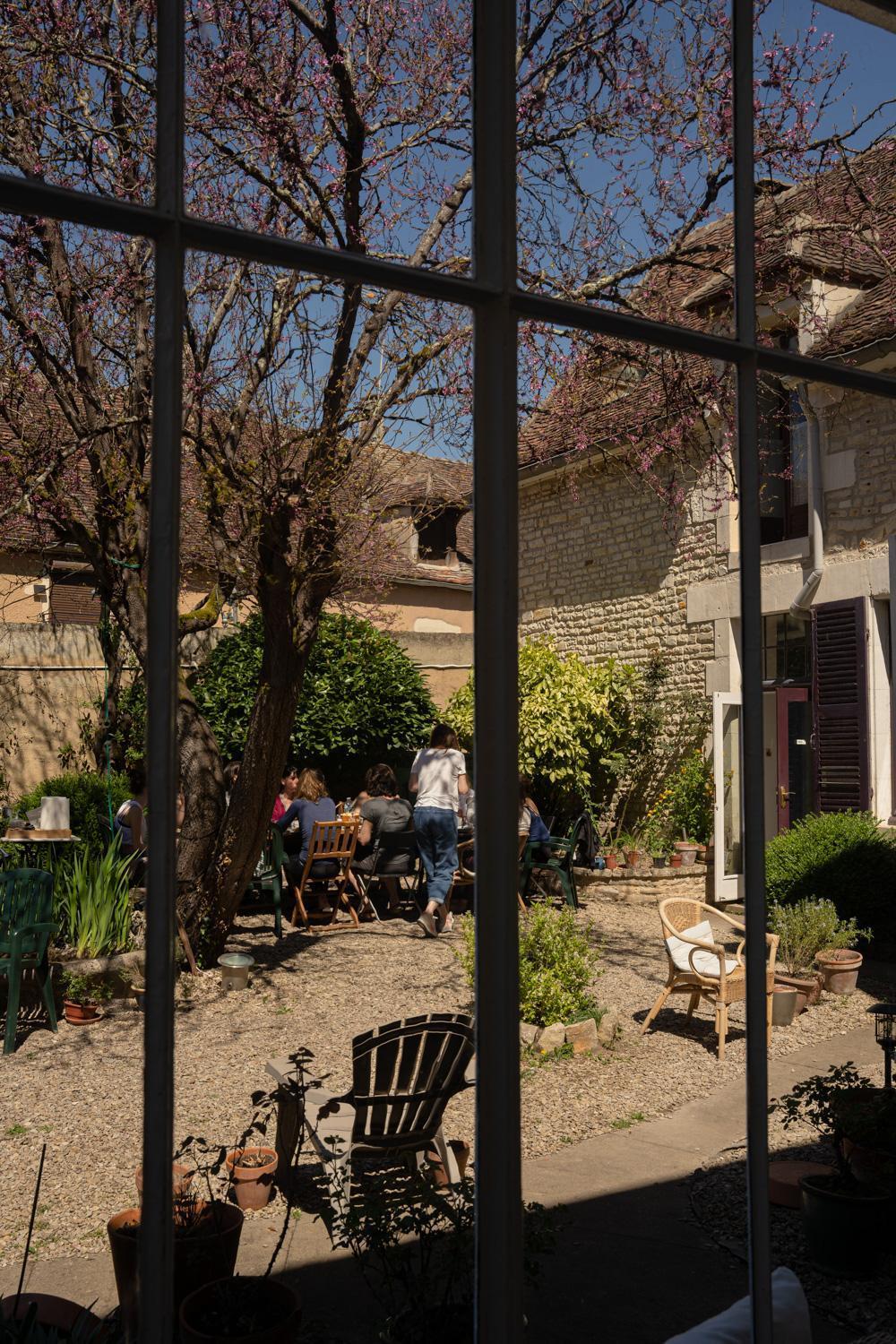 L'Escapade Place Voltaire Vermenton Екстериор снимка