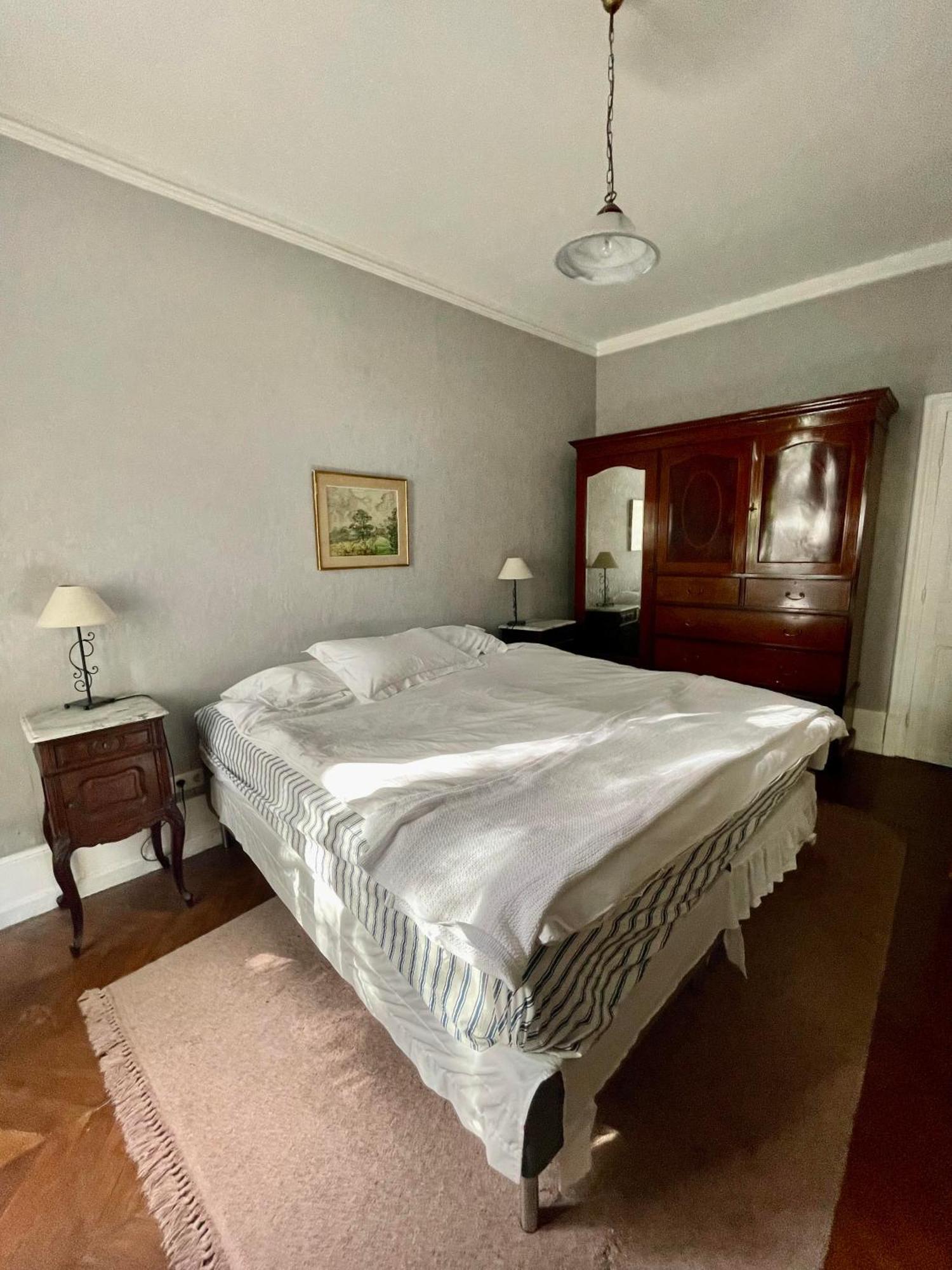 L'Escapade Place Voltaire Vermenton Екстериор снимка