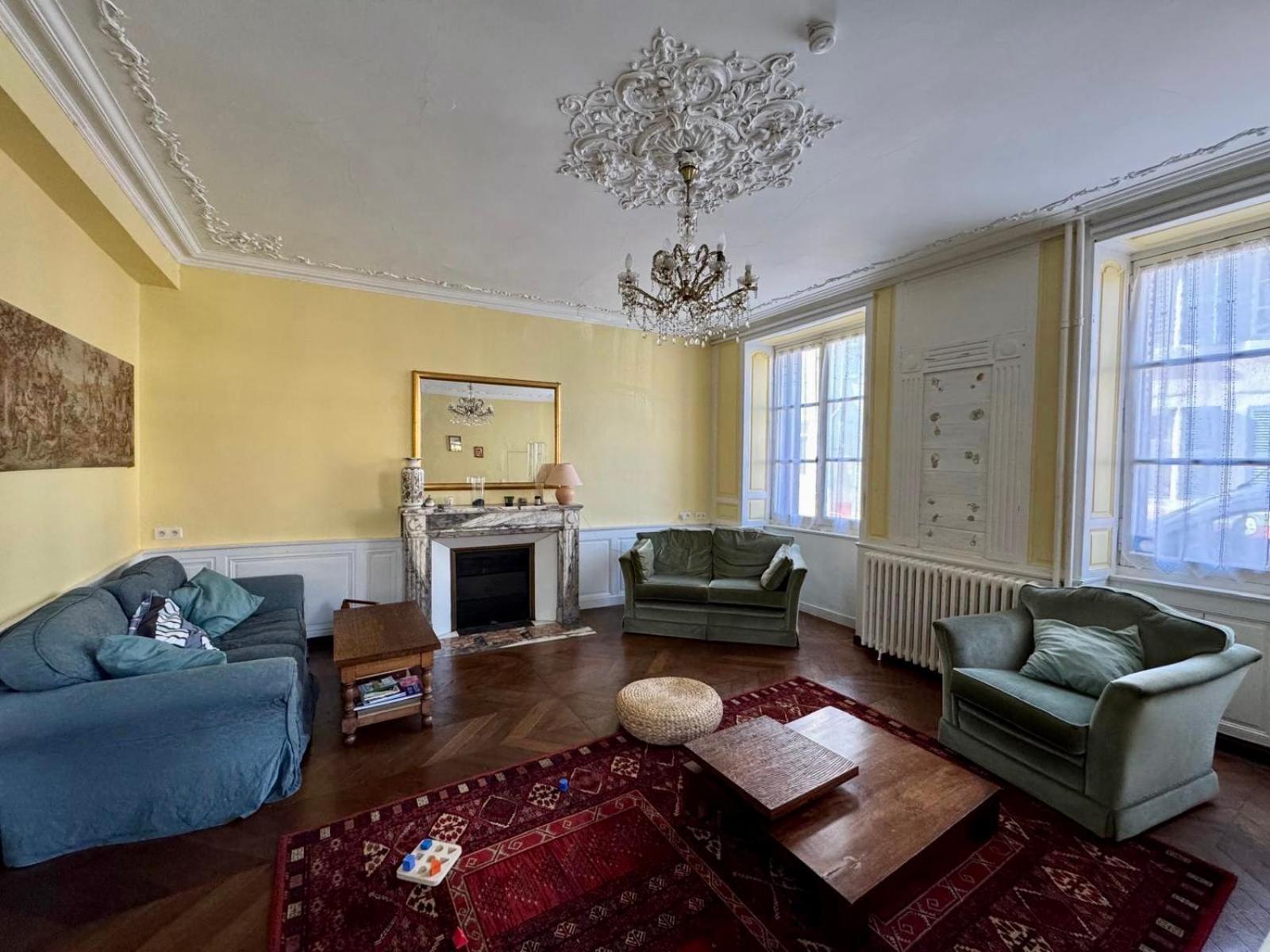 L'Escapade Place Voltaire Vermenton Екстериор снимка