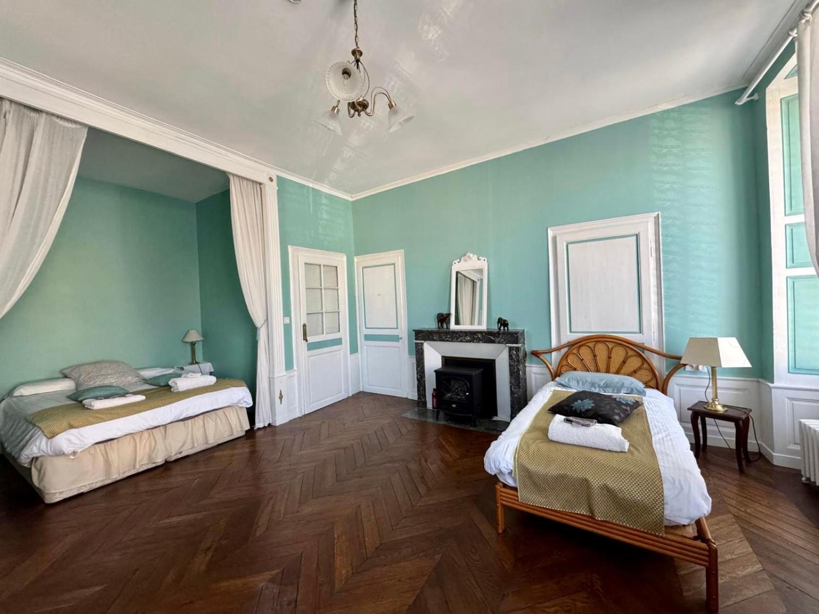 L'Escapade Place Voltaire Vermenton Стая снимка